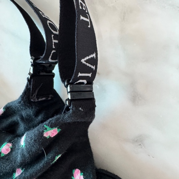 Victoria's Secret Soft Bra - Size 34DDD - Picture 6 of 6